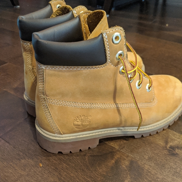 Timberlands - Picture 4 of 4